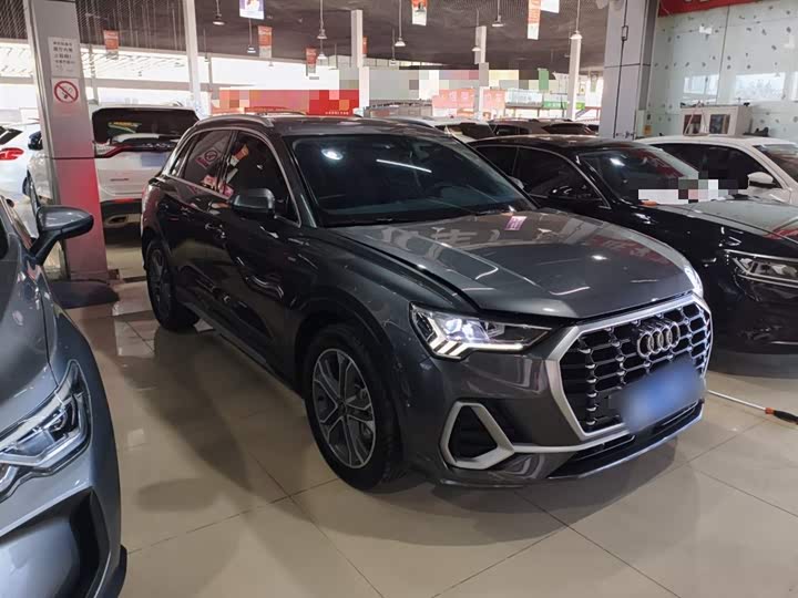Фото 4 - Audi Q3