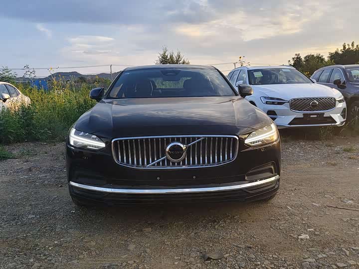 Фото 5 - Volvo S90