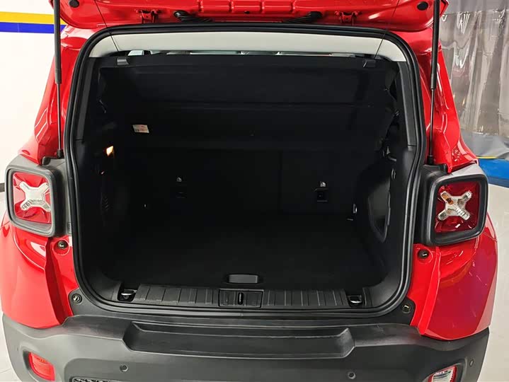 Фото 4 - Jeep Renegade