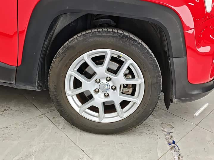 Фото 6 - Jeep Renegade