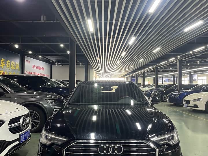 Фото 2 - Audi A6L