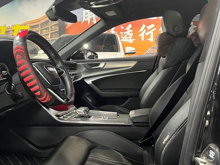 Фото 4 - Audi A6L