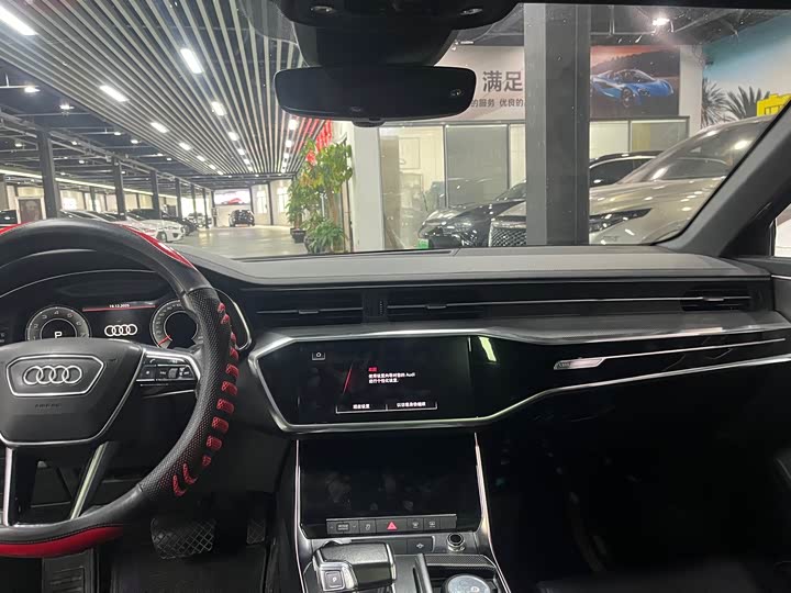 Фото 6 - Audi A6L