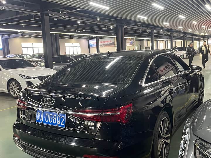 Фото 7 - Audi A6L