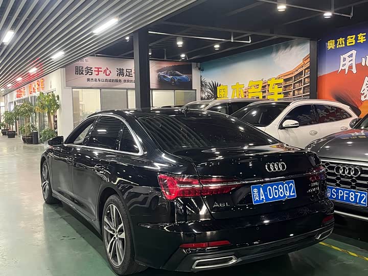 Фото 8 - Audi A6L