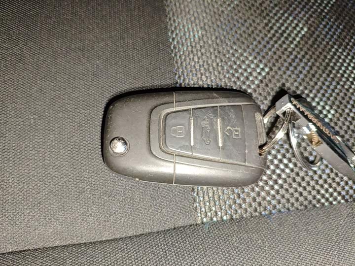 Фото 9 - Maxus V80