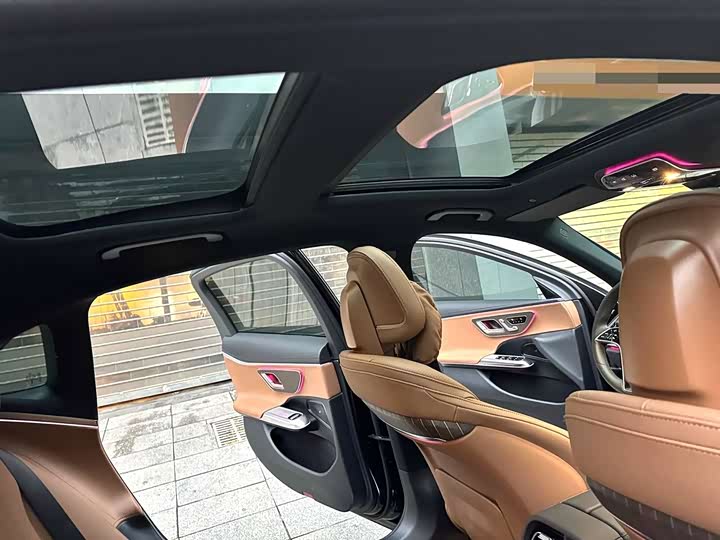 Фото 9 - Mercedes-Benz E-Class