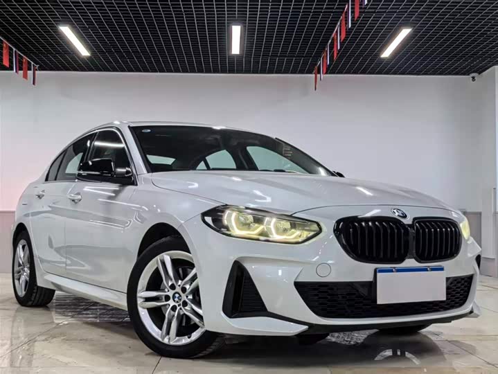 Фото 3 - BMW 1 Series