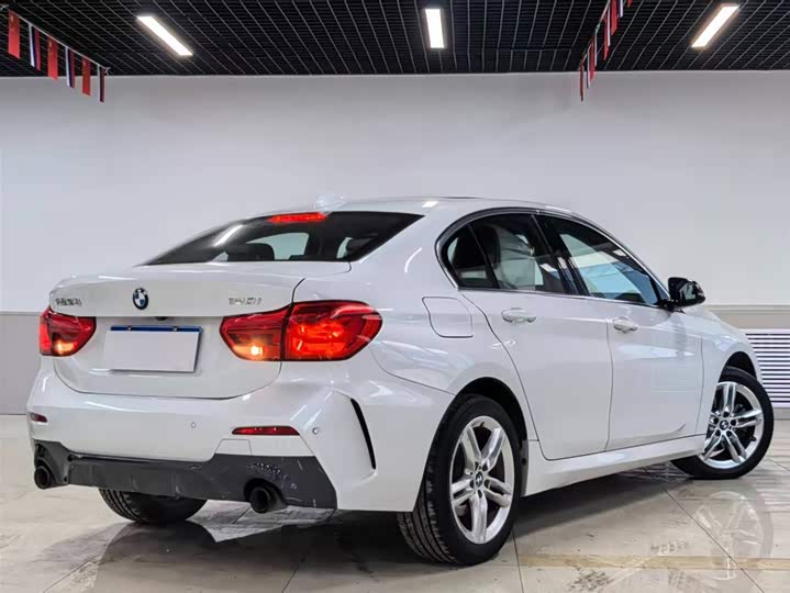 Фото 4 - BMW 1 Series