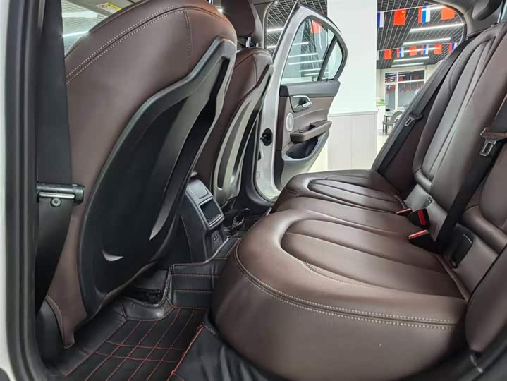 Фото 7 - BMW 1 Series