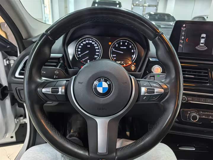 Фото 8 - BMW 1 Series