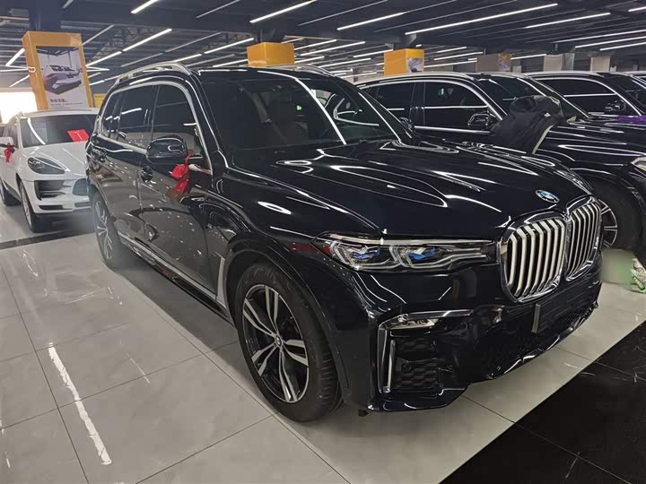 Фото 4 - BMW X7