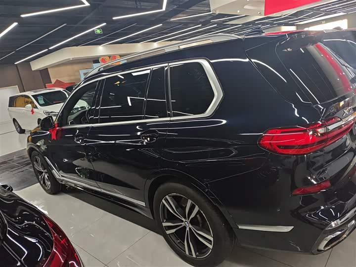 Фото 5 - BMW X7