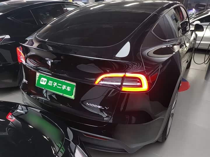 Фото 6 - Tesla Model Y