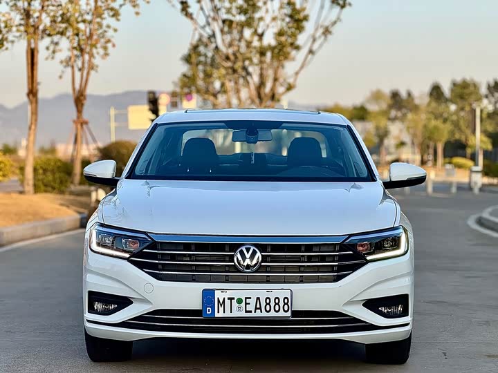 Фото 3 - Volkswagen Sagitar L