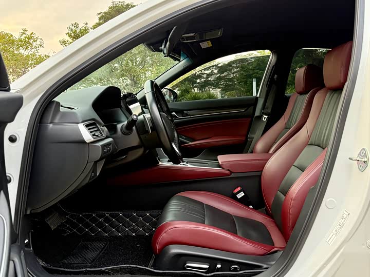 Фото 7 - Honda Inspire