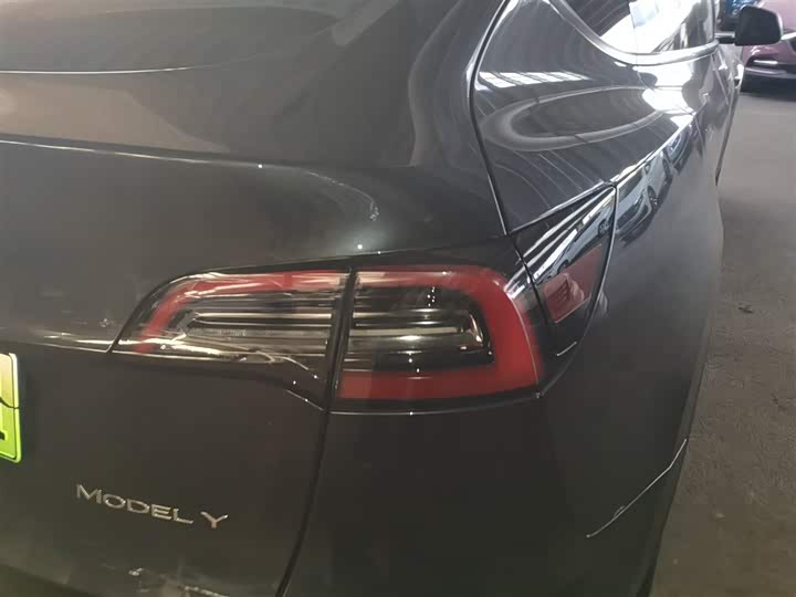 Фото 8 - Tesla Model Y