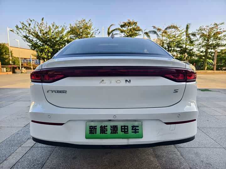 Фото 6 - GAC Aion S