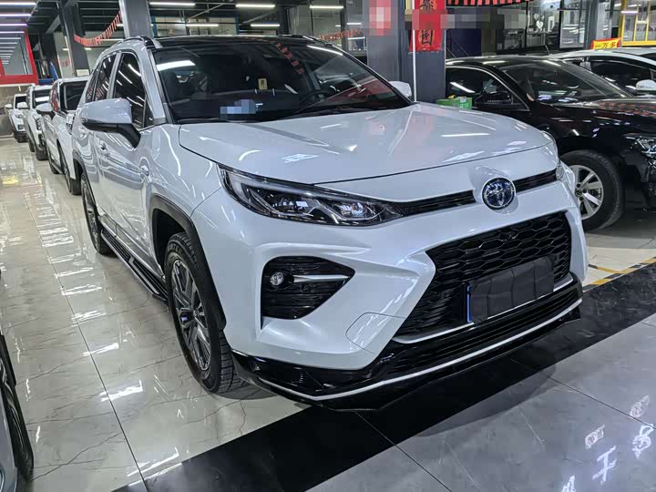 Фото 3 - Toyota Wildlander