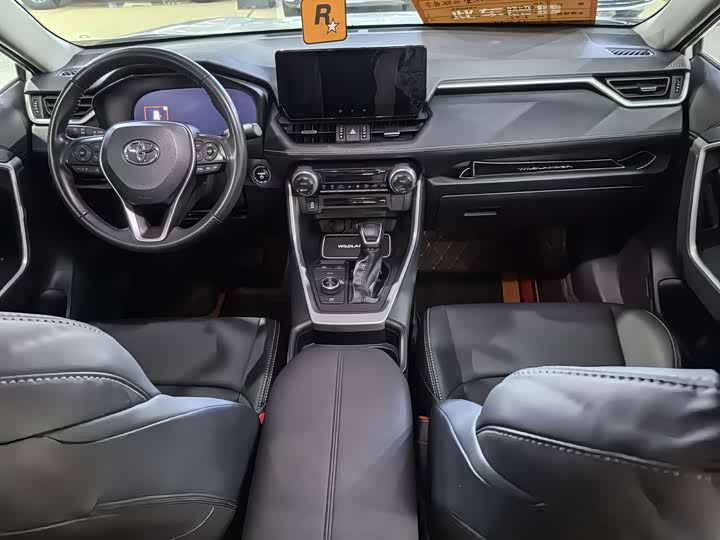 Фото 8 - Toyota Wildlander