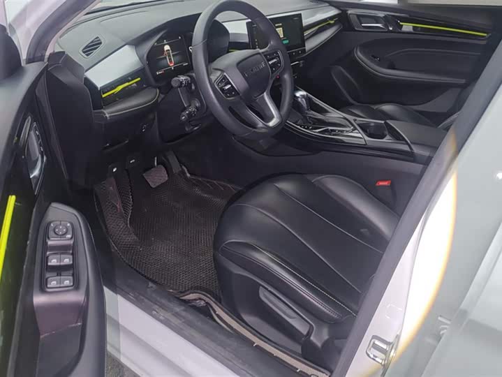 Фото 9 - Roewe i5