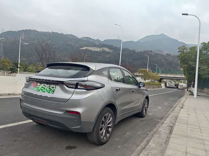 Фото 6 - Geely Geometry C