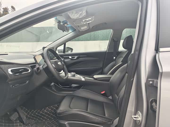 Фото 7 - Geely Geometry C