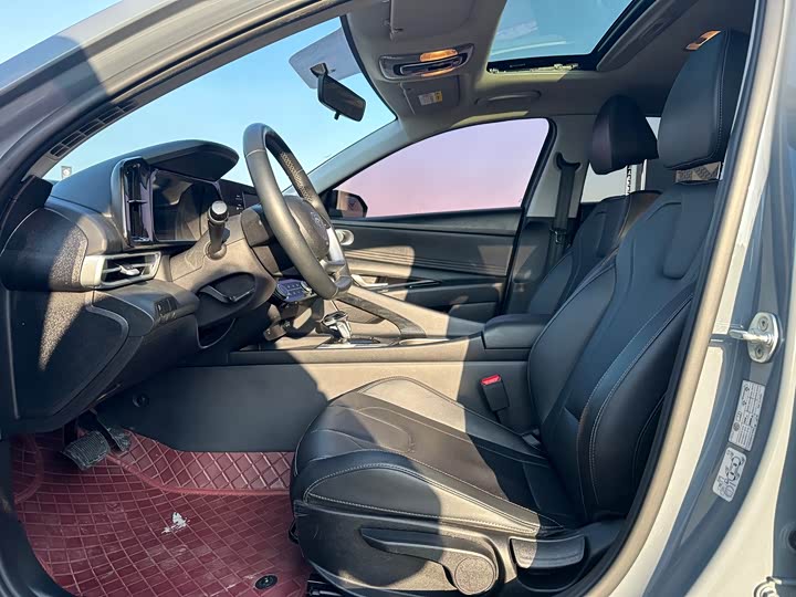 Фото 4 - Hyundai Elantra N line