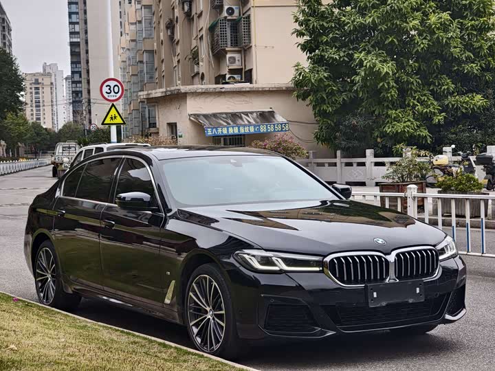 Фото 3 - BMW 5 Series