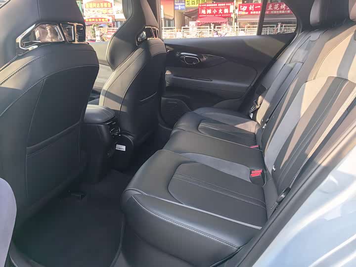 Фото 8 - GAC Trumpchi Empow R