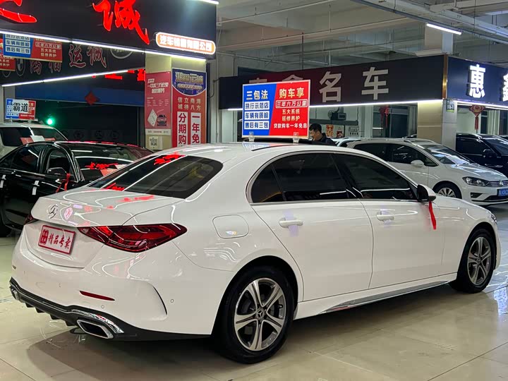 Фото 4 - Mercedes-Benz C-Class