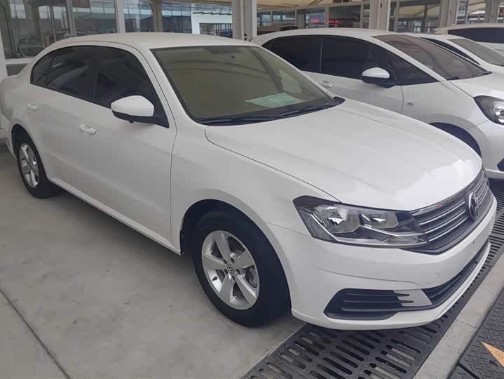 Фото 2 - Volkswagen Lavida