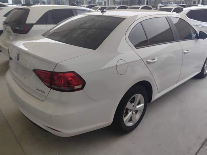 Фото 3 - Volkswagen Lavida