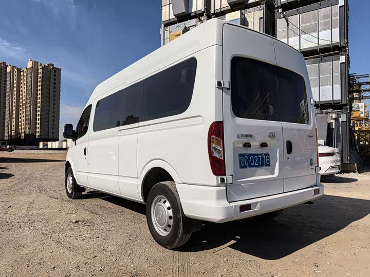 Фото 6 - Maxus V80