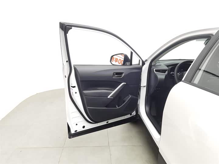 Фото 8 - Toyota Corolla Cross