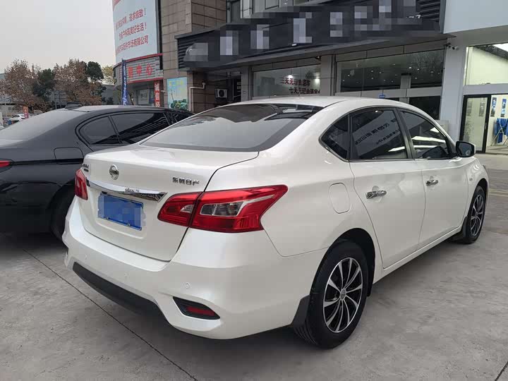 Фото 4 - Nissan Sylphy