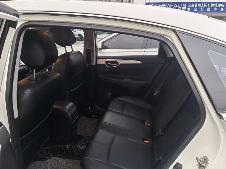 Фото 8 - Nissan Sylphy