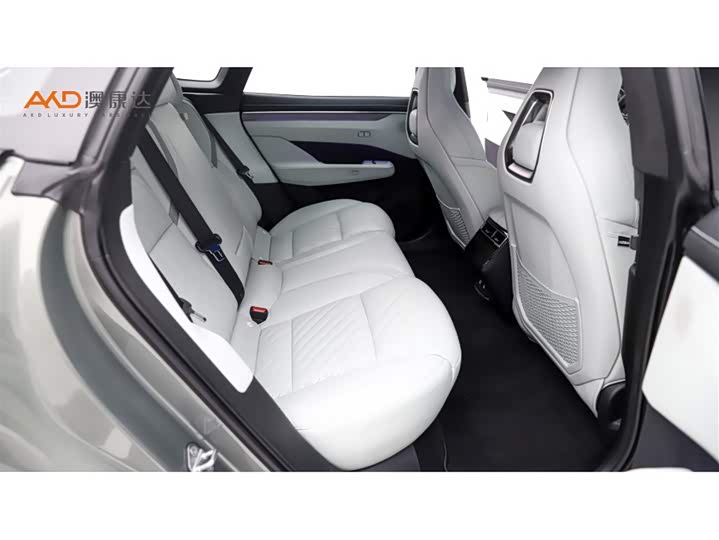 Фото 8 - Zeekr 001