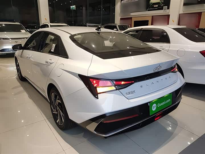 Фото 5 - Hyundai Elantra N line