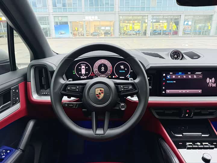 Фото 5 - Porsche Cayenne