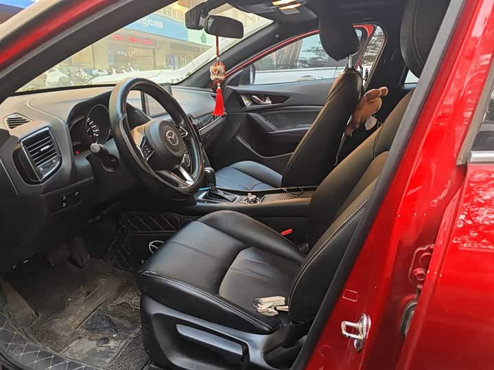 Фото 8 - Mazda CX-4