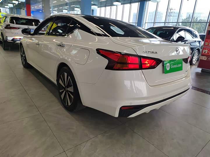 Фото 5 - Nissan Teana