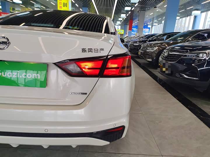 Фото 8 - Nissan Teana