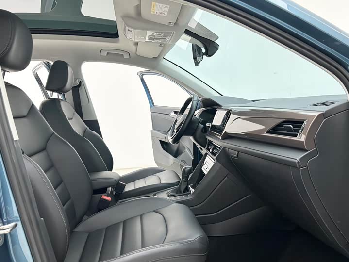 Фото 7 - Volkswagen Tharu