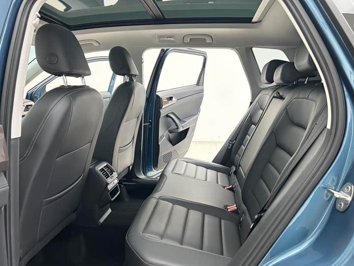 Фото 9 - Volkswagen Tharu