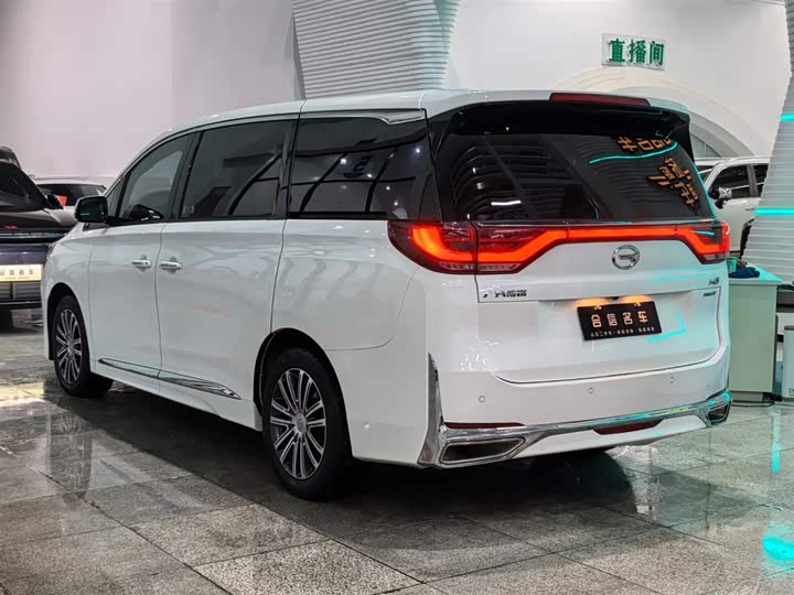 Фото 4 - GAC Trumpchi M8