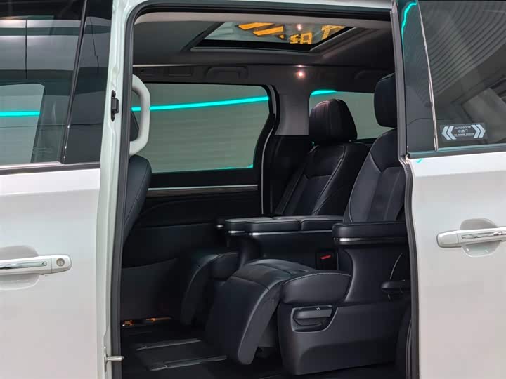 Фото 6 - GAC Trumpchi M8