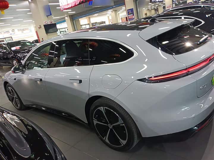 Фото 5 - Nio ET5T