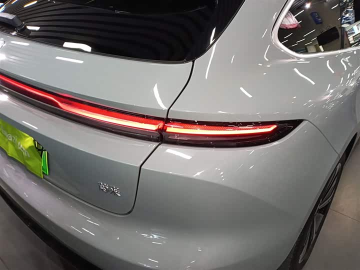 Фото 8 - Nio ET5T