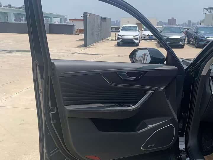 Фото 5 - Hongqi HS5